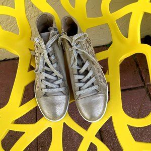 Tina's women beige genuine leather ankle boots US size 7